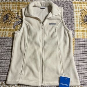 White Fleece Columbia Vest